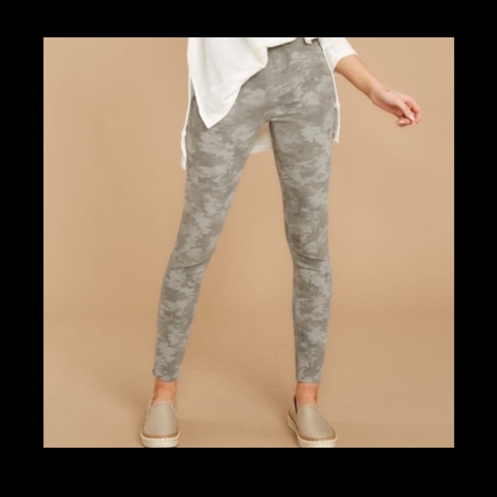 - Spanx camo jeans-ish leggings sz XL 12-14